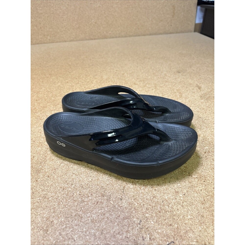 Authentic OOFOS Oomega Thong Women's Lightweight Comfort Black Womens 10 EU 41